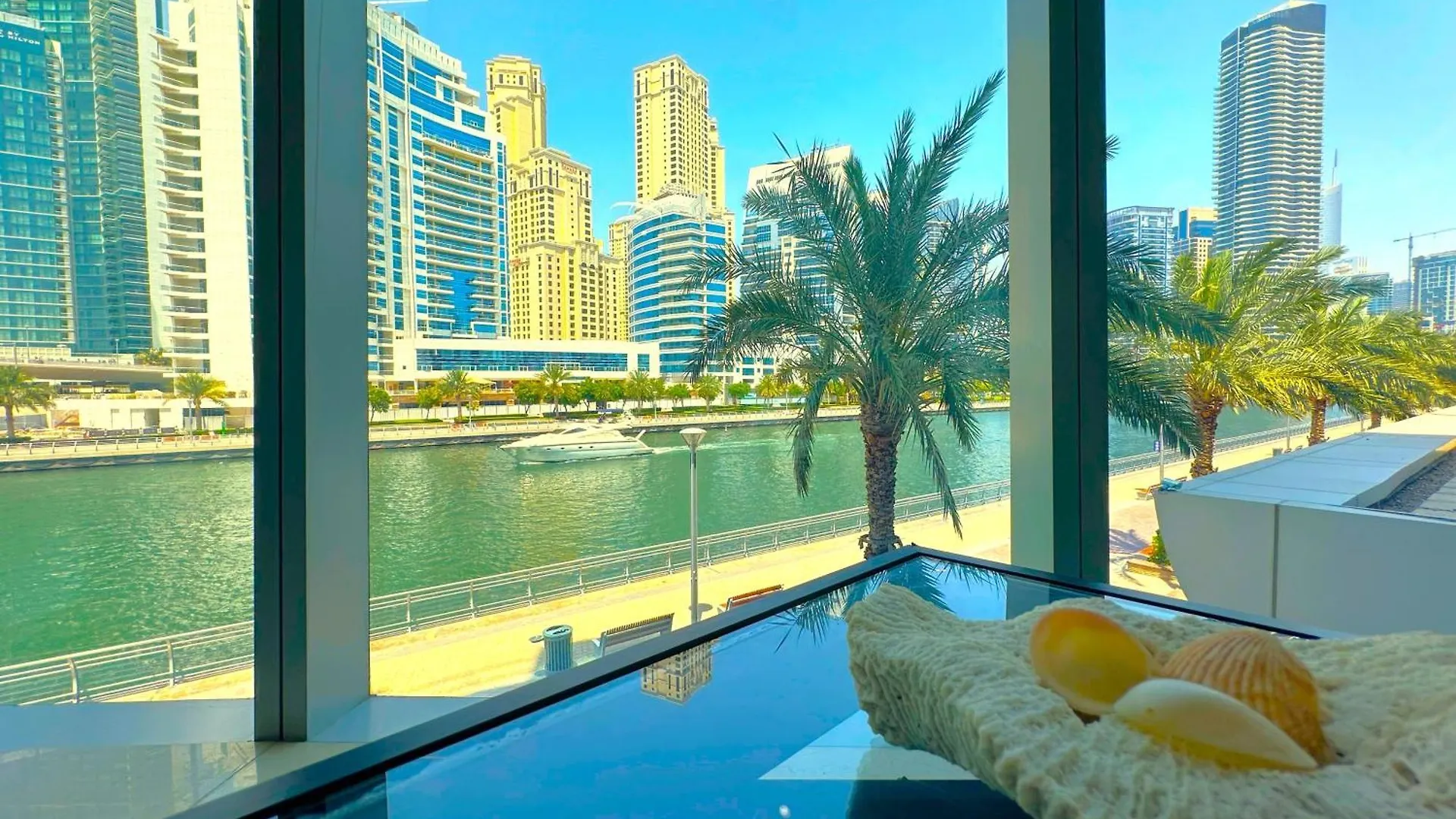 Unforgettable View & Experience Over Dubai Canal 0*,  United Arab Emirates