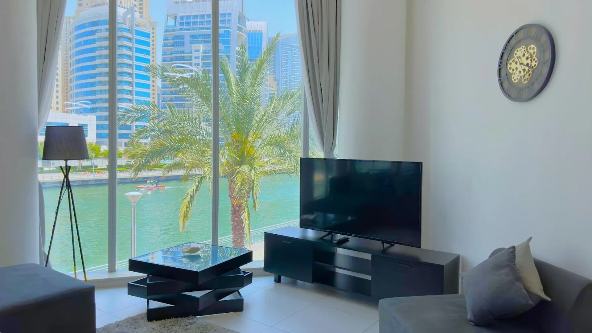 Apartment Unforgettable View & Experience Over Dubai Canal United Arab Emirates