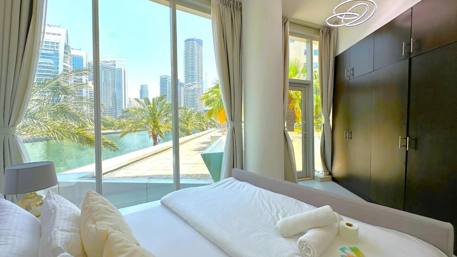 Unforgettable View & Experience Over Dubai Canal 0*,  United Arab Emirates
