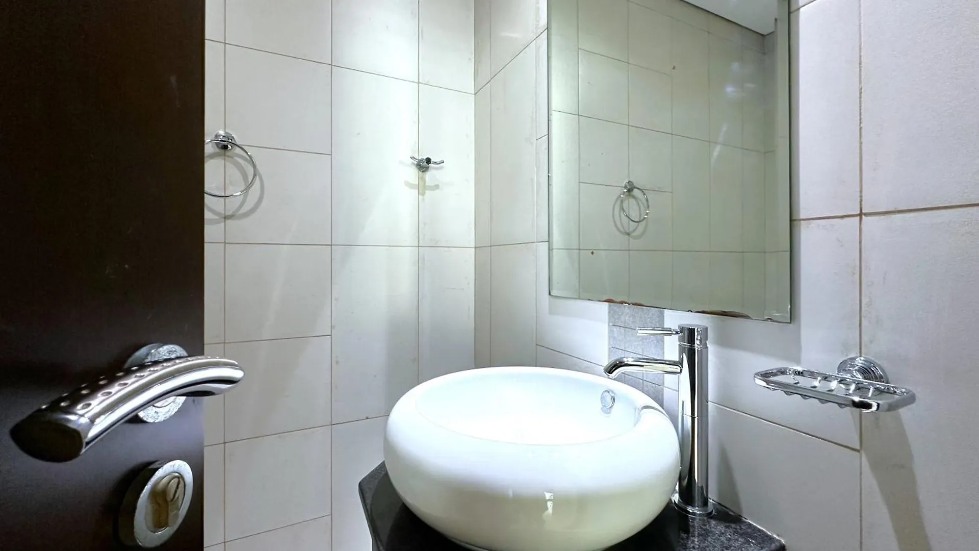 Apartment Unforgettable View & Experience Over Dubai Canal