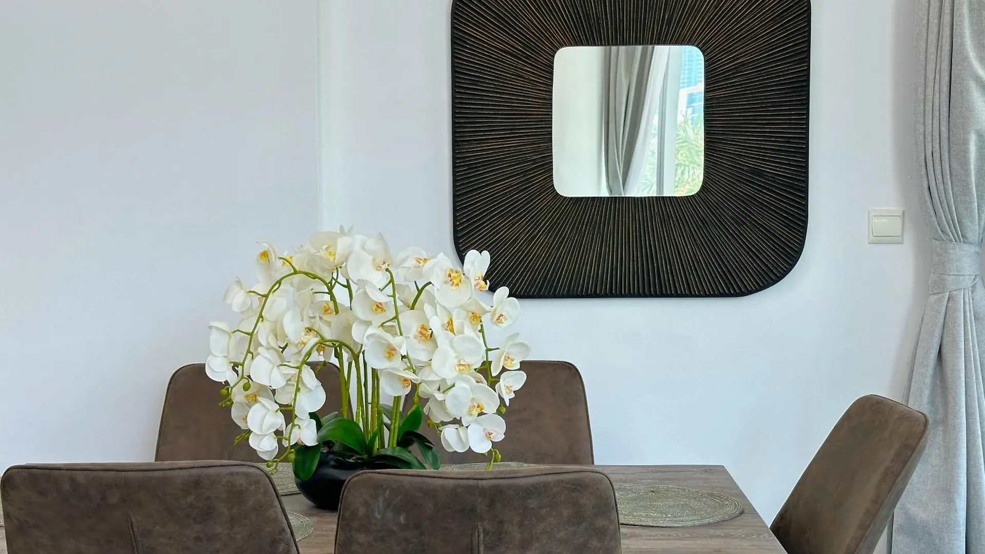 Unforgettable View & Experience Over Dubai Canal Apartment
