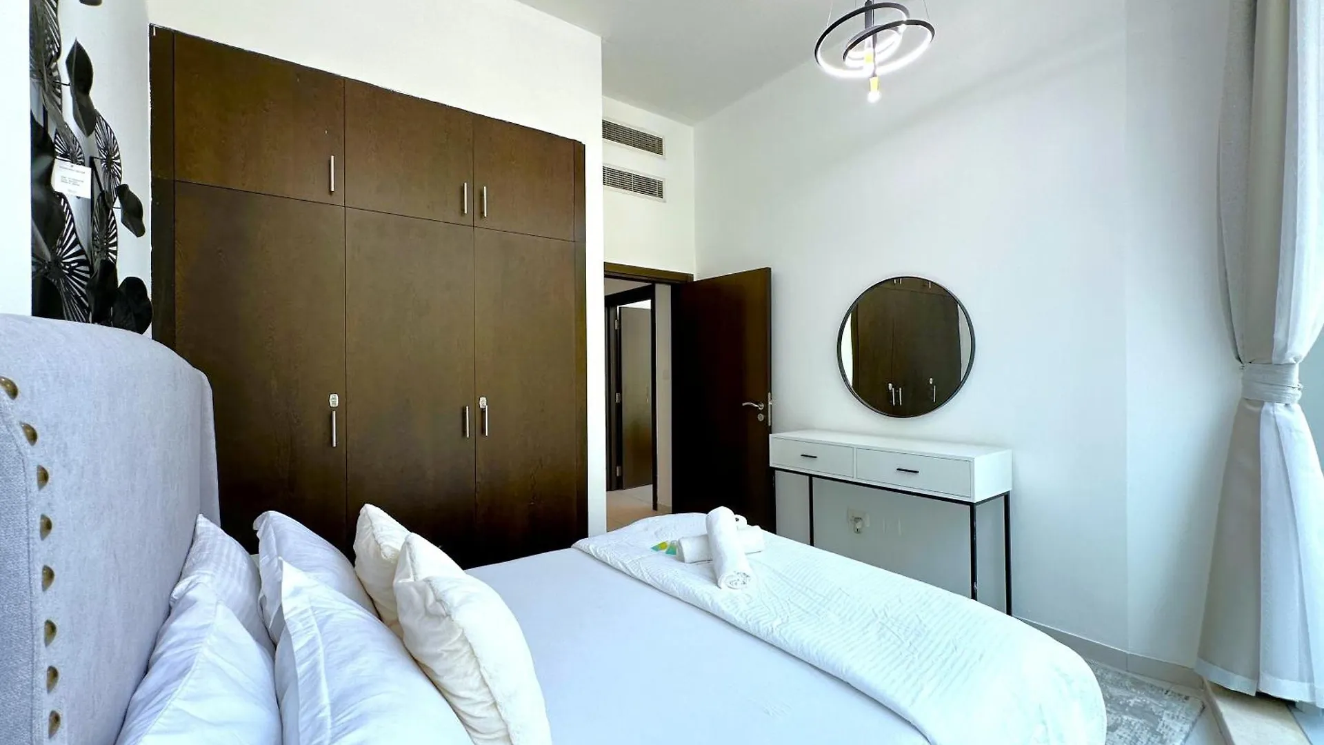 Apartment Unforgettable View & Experience Over Dubai Canal United Arab Emirates